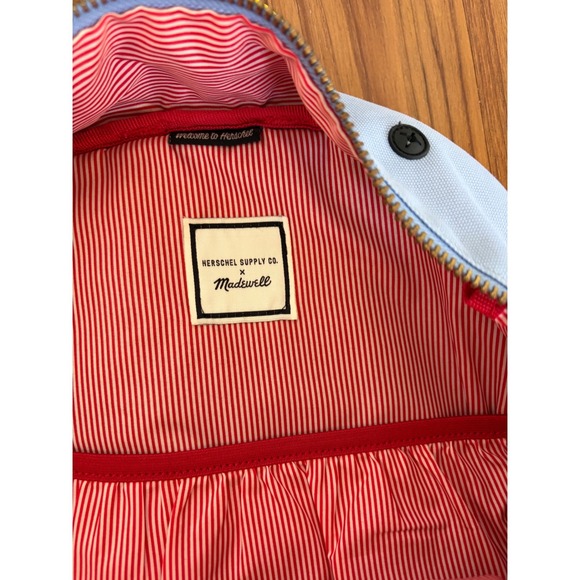 north face backpack for giral The Women's Borealis Pink Moss Dark Heather/Gardenia White Price_$51-100 Mint Pro Spartan Paddle Backpack (Color):White The exterior is treated Rucksack Descendants Book Bag